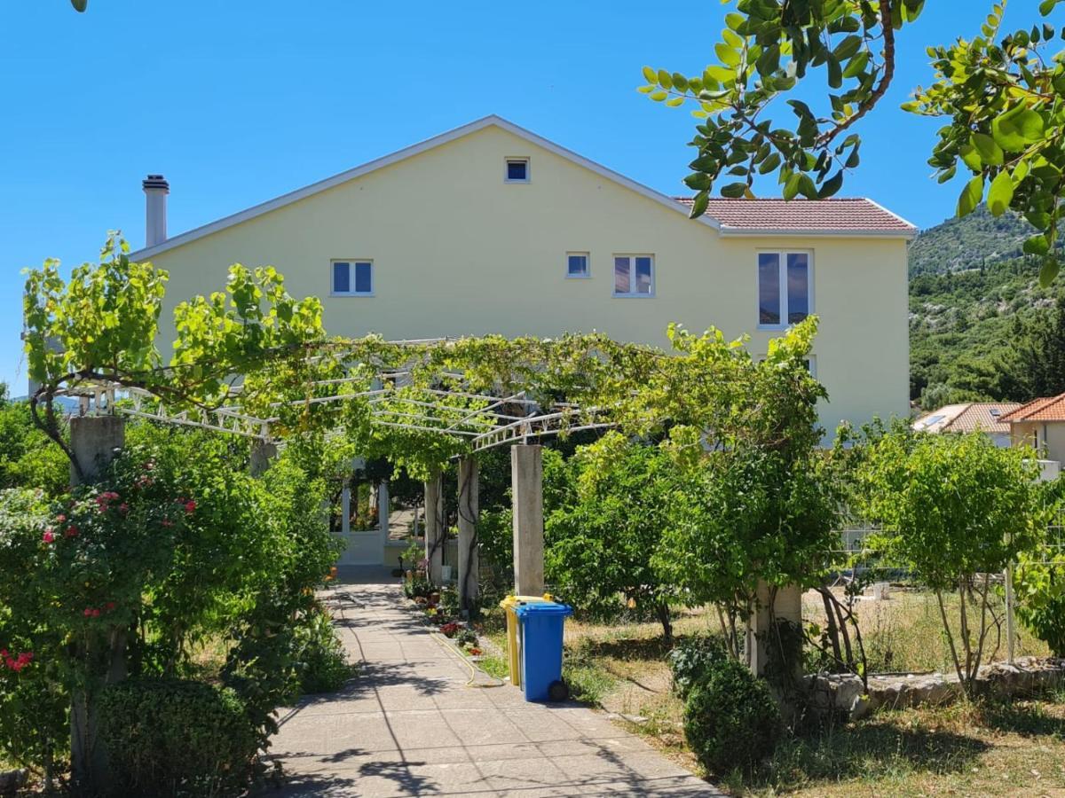 Apartments Figa Orebic Exterior photo